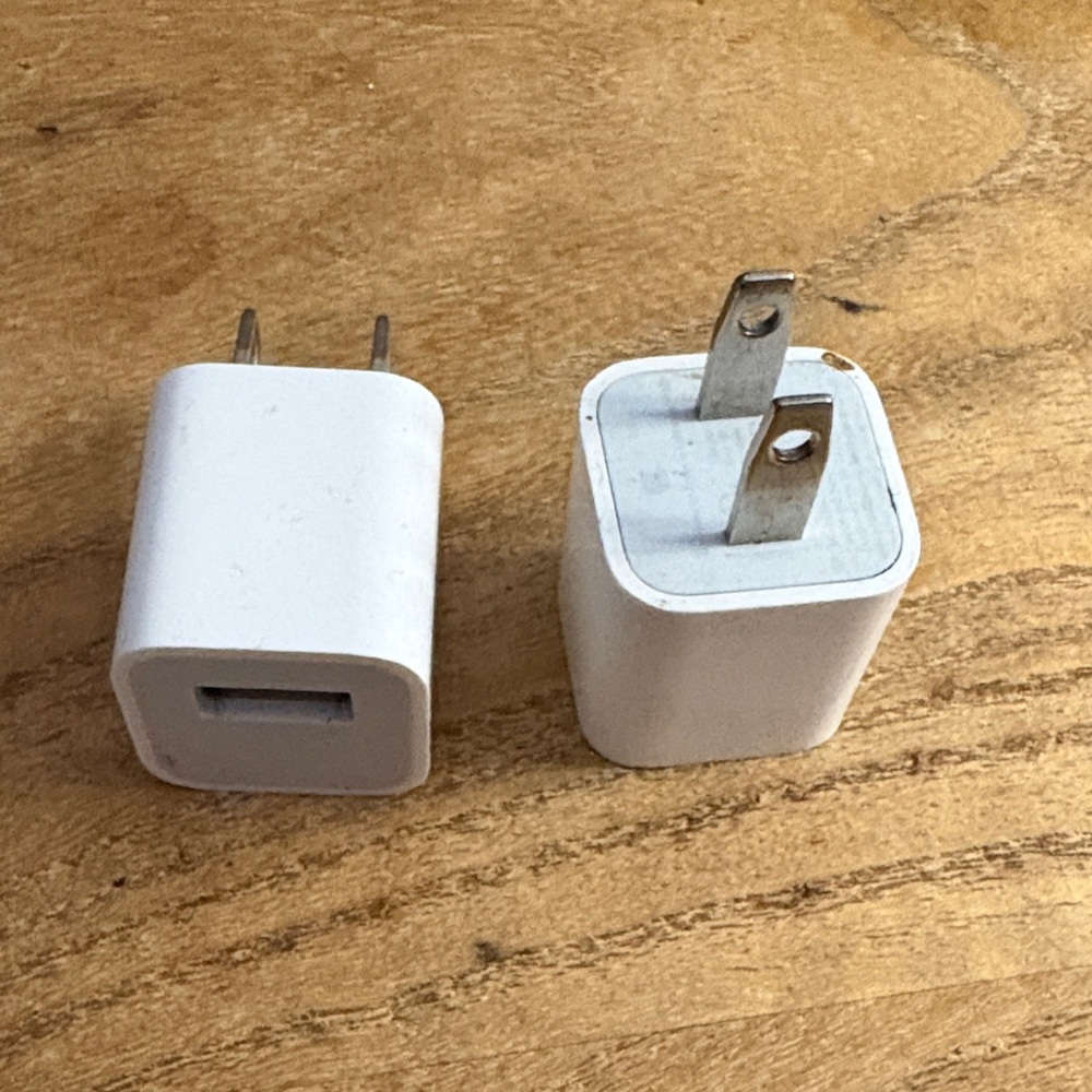 2 White USB Wall Charger Adapter